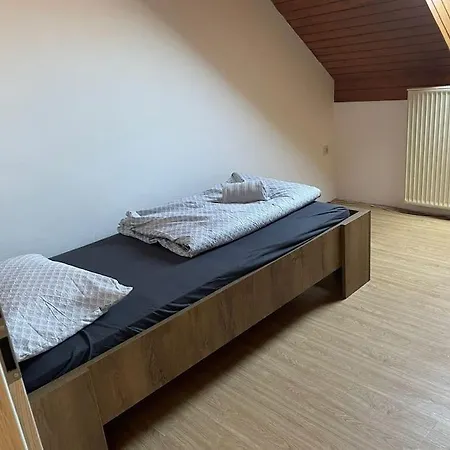 5 Bedrooms Central