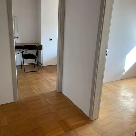 Appartement 5 Bedrooms Central Ljubljana